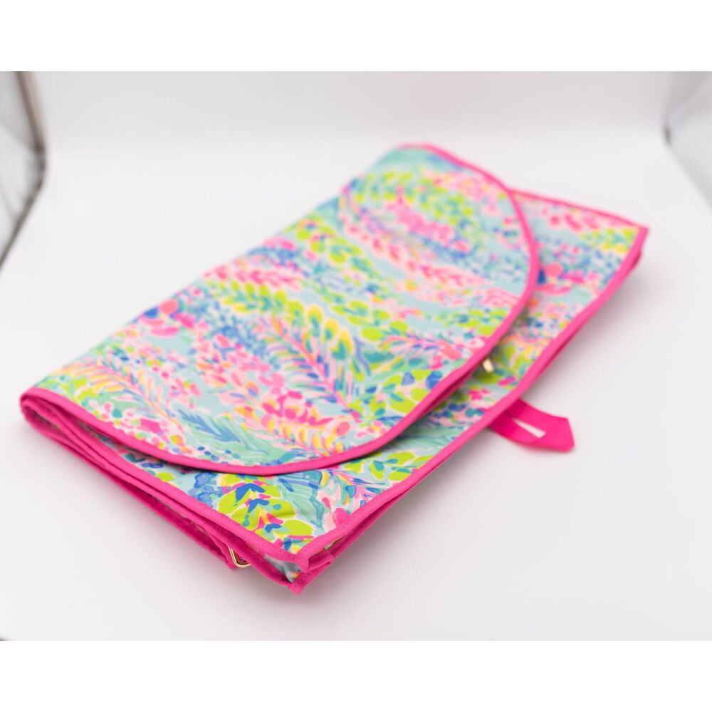 Lilly Pulitzer Catch the Wave Grip Garment Bag NWT Pink Floral Travel Bag - Picture 4 of 6